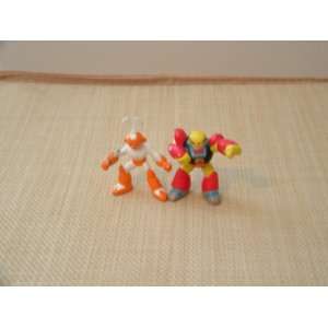  Megaman Mini Cutman and Gutsman Figurines 