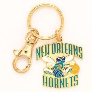  NEW ORLEANS HORNETS OFFICIAL LOGO KEYCHAIN: Sports 