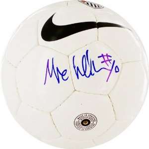  Michelle Akers Autographed Nike Mini Soccer Ball: Sports 