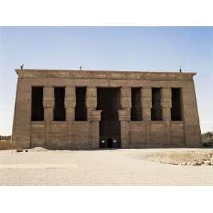  Temple of Hathor, Dendera, Egypt, North Africa, Africa 