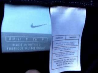 NIKE WOMAN SMALL 4 6 CROPPED CAPRI WORKOUT FITNESS ATHLETIC PANTS 