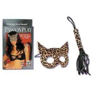  KITTY KAT MASK WITH WHIP