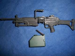 SCALE RIFLE   GUN WITH AMMO BOX FOR A 12 FIGURE http//www.auctiva 