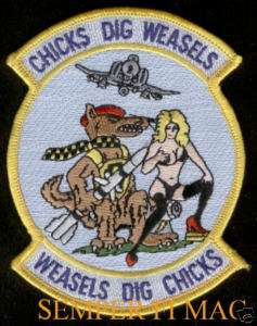 561 TFS PATCH CHICKS DIG WEASELS PATCH US AIR FORCE art  