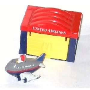   Skies Meal United Airlines Hangar w/Plane 1991 