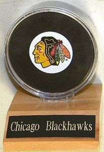 CHICAGO BLACKHAWKS NHL HOCKEY PUCK W/ CASE & ENGRAVING  