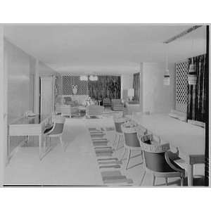   Hotel, Lexington and 51st St. General view, presidential suite 1961