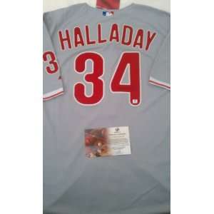  Roy Halladay Signed Philadelphia Phillies Authentic Jersey 