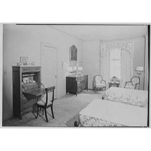  Meyer, residence, River House, New York City. Bedroom, to bed 1944