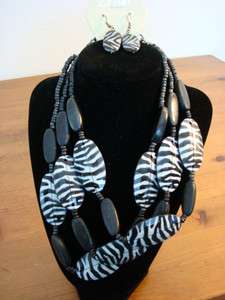 Black and White Zebra Print Necklace Set  