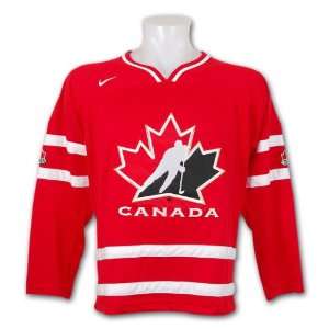  Team Canada IIHF Swift Replica Red Hockey Jersey: Sports 