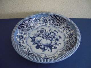 Vintage Daher Decorated Ware Blue White Floral Tin Bowl  