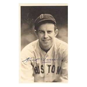 Rick Ferrell Autographed / Signed Post Card: Sports 