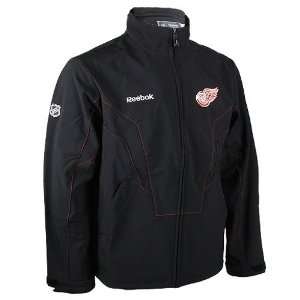    11 Detroit Red Wings Center Ice Softshell Jacket: Sports & Outdoors