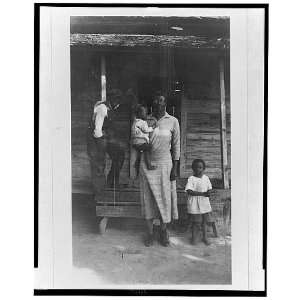 Lynching,Marianna,Jackson Co.,Florida,FL,c1935,Woman,children,man 