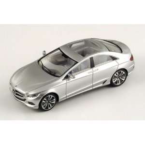   2010 Diecast Model Car by Spark Model in 1:43 Scale: Toys & Games