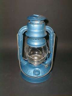 Kerosene LITTLE WIZARD DIETZ Lantern Antique Unused Blue with Glass 