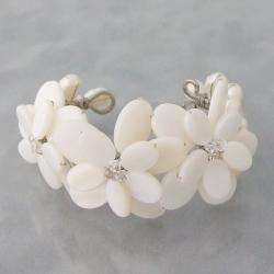 Pearl and Mother of Pearl Flower Cuff Bracelet (4 12 mm) (Thailand 