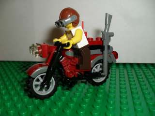 LEGO Pharaohs Quest Minifig Mac McCloud w/ Motorcycle  