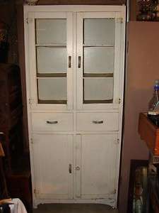 ANTIQUE WHITE SHABBY CUPBOARD/HUTCH WITH GLASS DOORS  