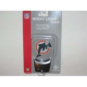 MIAMI DOLPHINS Team Logo Everbrite (LED) NIGHT LIGHT (2 1/2 x 3 1/2 