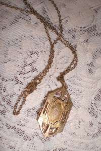 Vintage 12KGF Gold Necklace & Stone Pendant Signed White Co  