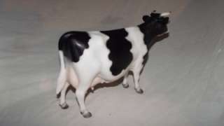  Breyer Model Holstein Fresian Milking Dairy Cow Breyer Horse  
