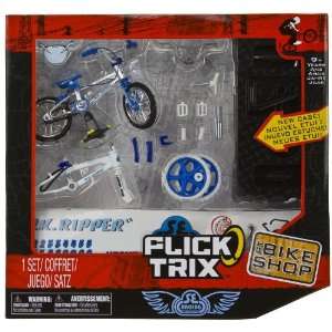    Flick Trix ~4 BMX Finger Bike Shop Set [20032730] Toys & Games