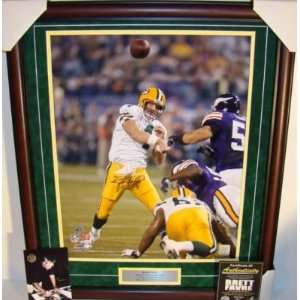 Brett Favre Autographed Picture   CUSTOM CHERRY Framed 16X20 PACKERS 
