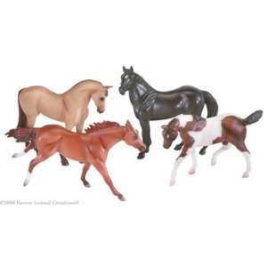  Stablemates Saddle Club 4 Pc Play Set Toys & Games